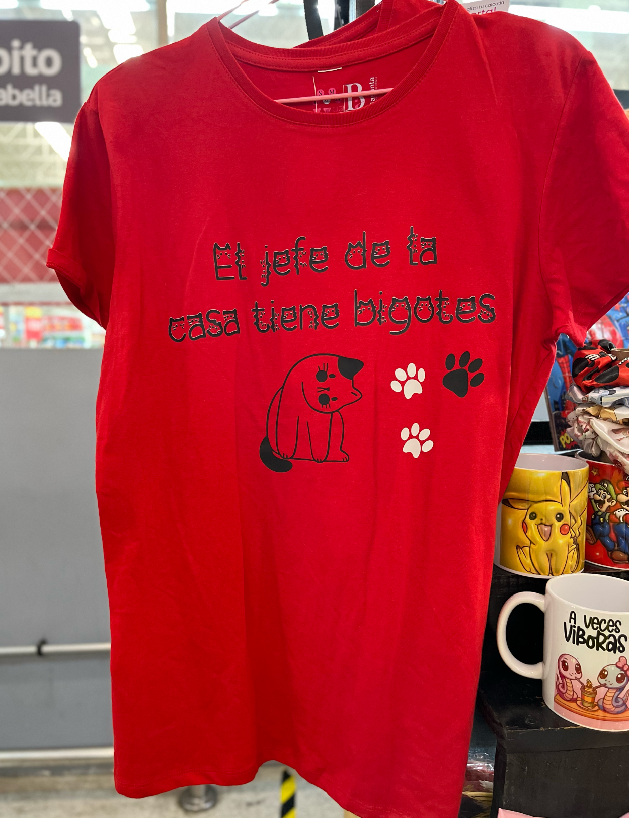 polera estampada de gato